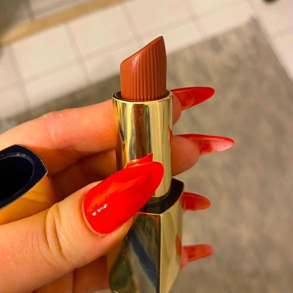 Brand new Estée Lauder lipstick